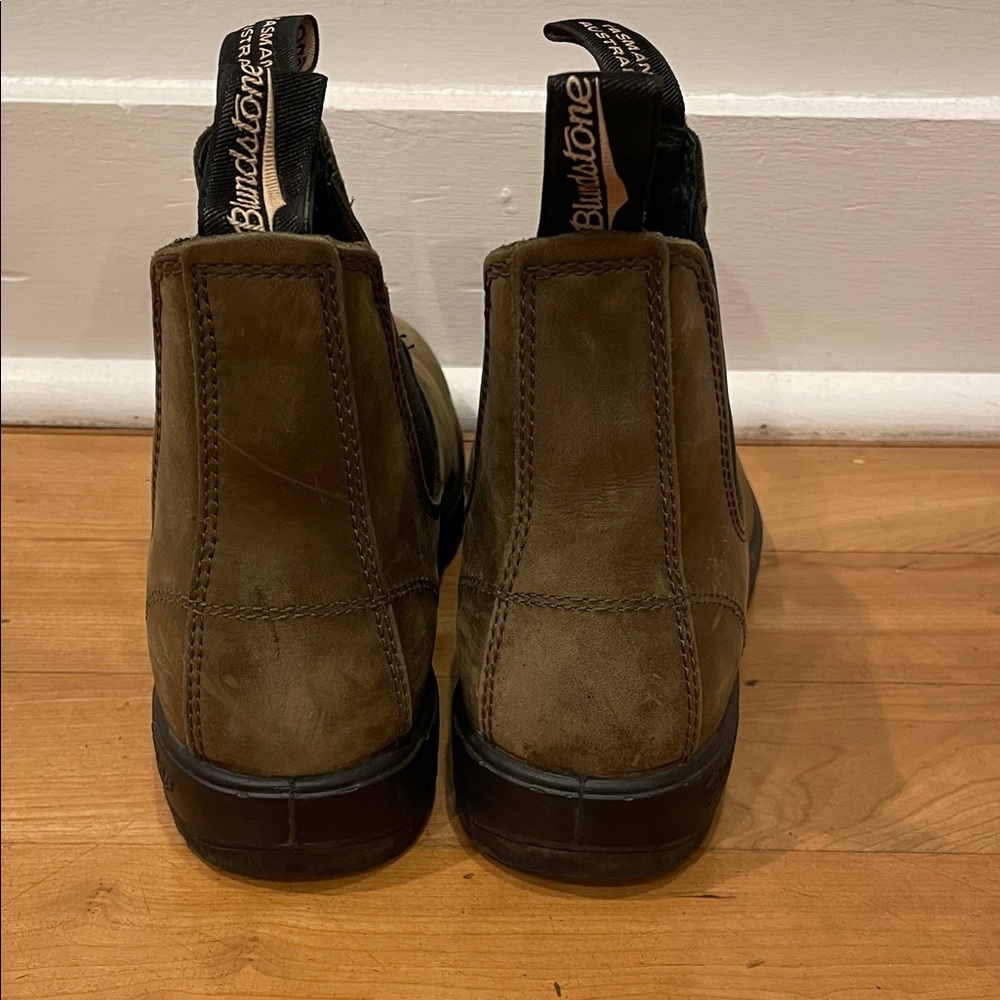 Blundstone Olive Green leather Classic Chelsea boots 2052 - Picture 2 of 9